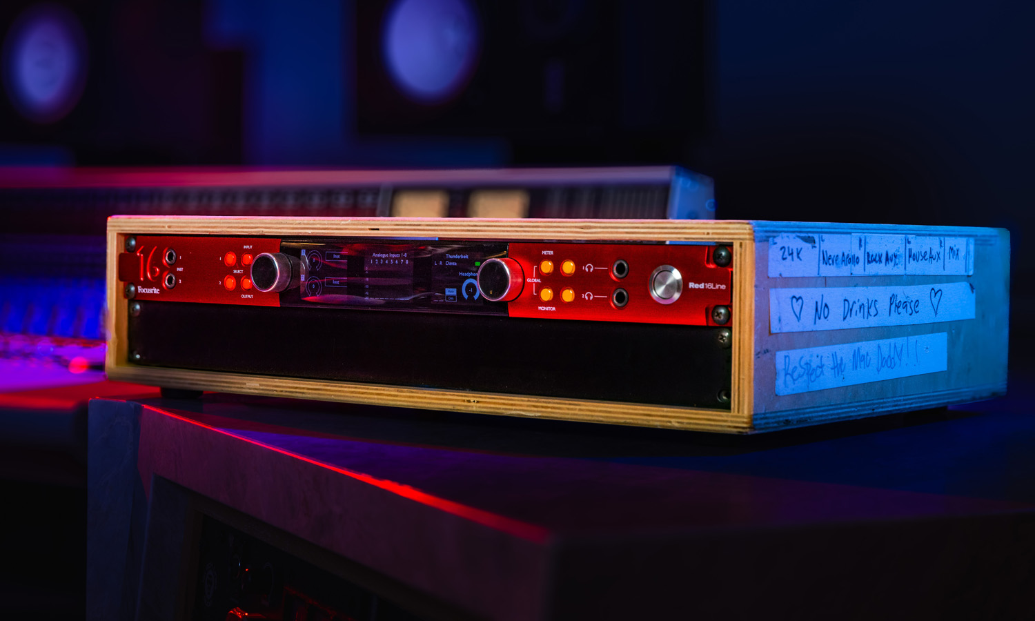 Focusrite Red 16Line w studiu Electric Feel Entertainment (fot. Spencer McCray Williams)