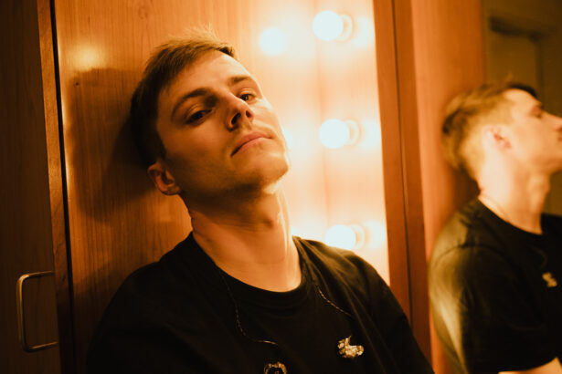 Tom Gregory „Glow In The Dark” (mat. prasowe Sony Music Entertainment Poland)