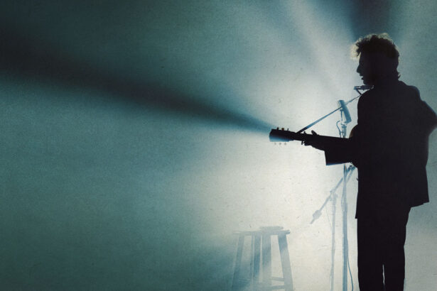 Timothée Chalamet jako Bob Dylan w filmie „A Complete Unknown” (fot. Macall Polay / mat. prasowe Searchlight Pictures)