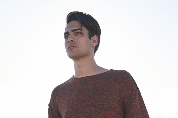 Matteo Bocelli „Falling Back” (mat. prasowe Universal Music Polska)