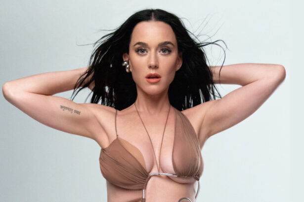 Katy Perry „143” (fot. Louisa Meng)