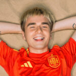 Mata „Lloret de Mar” (mat. prasowe Sony Music Entertainment Poland)