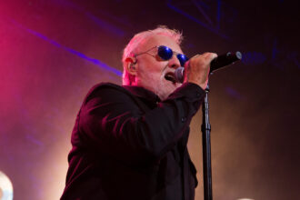 Roger Taylor w 2021 roku (fot. ChrisJamesRyanPhotography / Shutterstock.com)