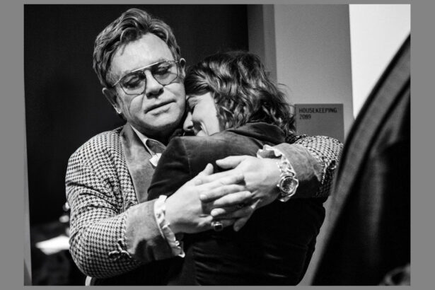 Elton John & Brandi Carlile „Never Too Late” (fot. Hanna Hanseroth)