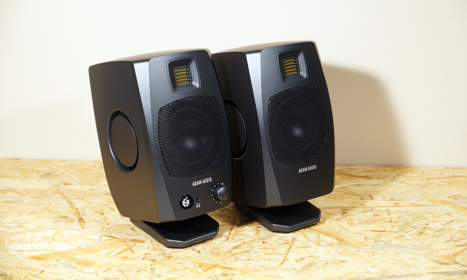 ADAM Audio D3V – test monitorów odsłuchowych - Muzyk.net