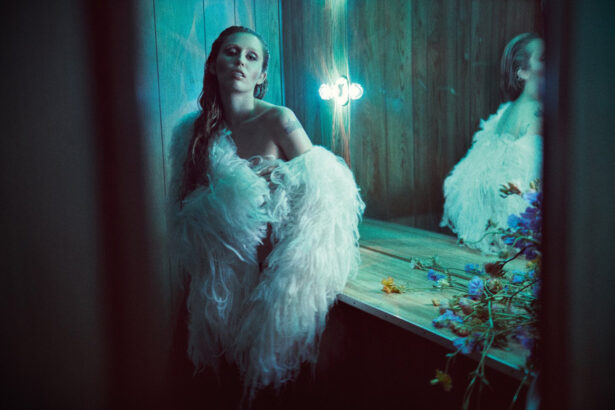 Miley Cyrus „Something Beautiful” (mat. prasowe Sony Music Entertainment Poland)