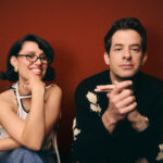 Mark Ronson & RAYE „Suzanne” (mat. prasowe Sony Music Entertainment Poland)
