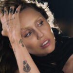 Miley Cyrus „Secrets” (mat. prasowe Sony Music Entertainment Poland)