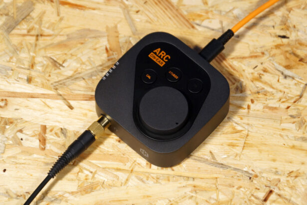 IK Multimedia ARC ON•EAR