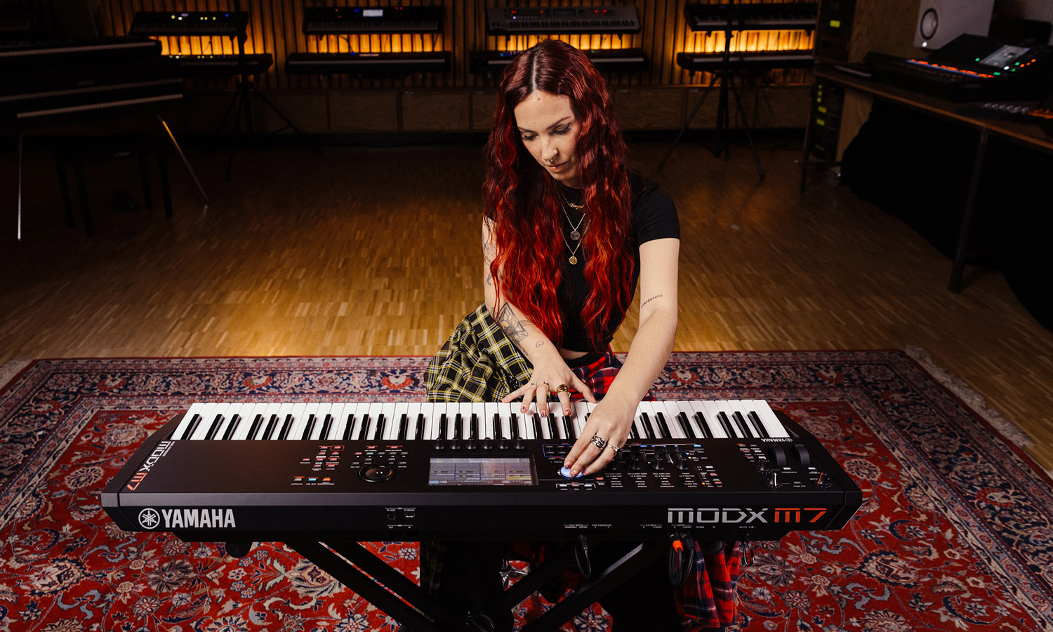 Olaya Alcazar & Yamaha MODX M7 (fot. Yamaha)