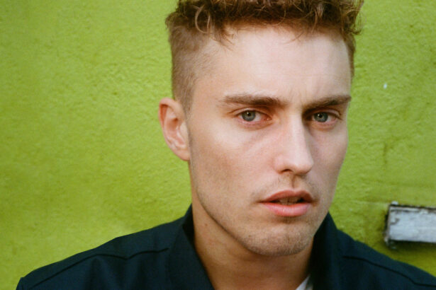 Sam Fender (fot. Charlotte Patmore)