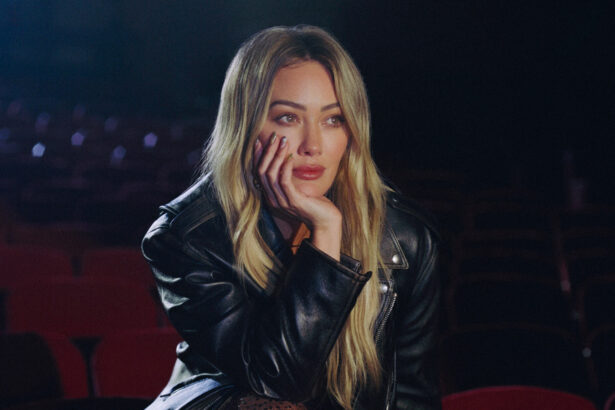 Hilary Duff „Mature” (fot. Lauren Dunn / Atlantic Records)