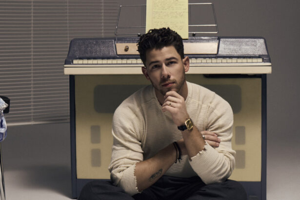 Nick Jonas „Gut Punch” (fot. Billy Kidd / mat. prasowe Universal Music Polska)