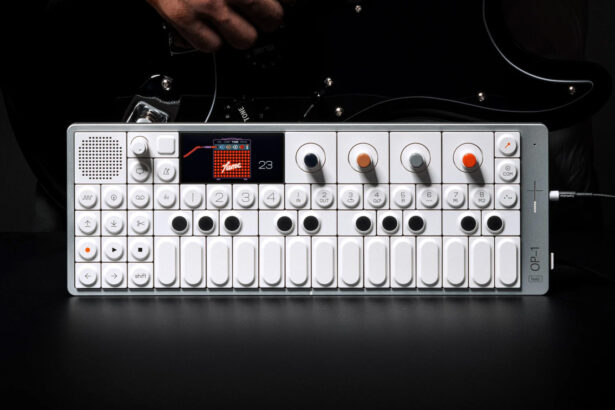 OP–1 field (fot. teenage engineering)