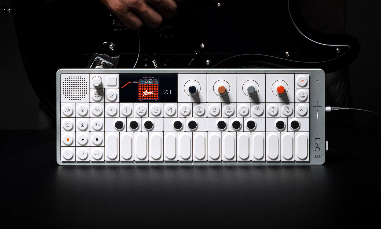 OP–1 field (fot. teenage engineering)