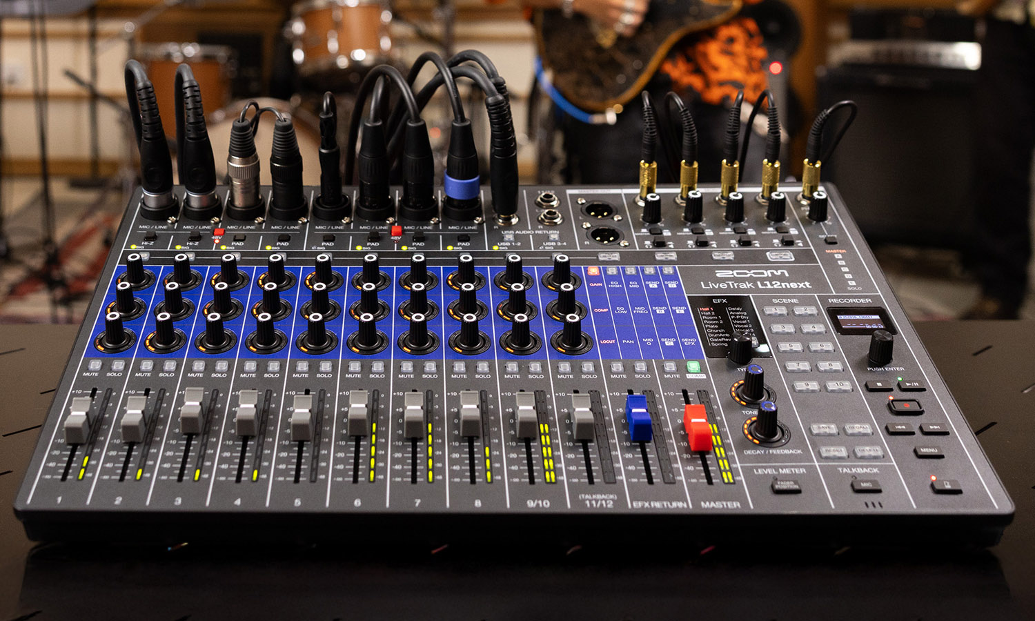 Zoom LiveTrak L12next (fot. Zoom)