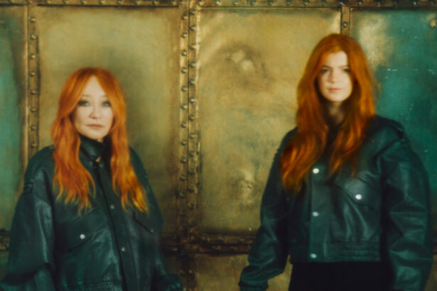 Tori Amos & Natashya Hawley „Stronger Together” (fot. Kasia Woźniak / mat. prasowe Universal Music Polska)