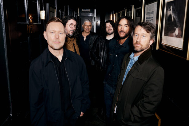 Foo Fighters „Caught In The Echo” (mat. prasowe Sony Music Entertainment Poland)