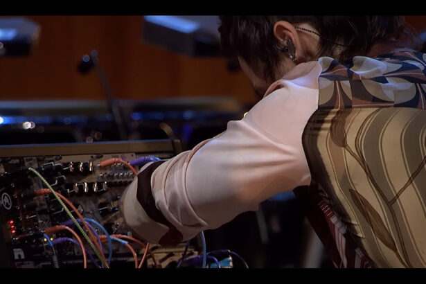 Harry Styles (fot. YouTube / BBCRadio1VEVO)
