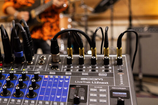 Zoom LiveTrak L12next (fot. Zoom)