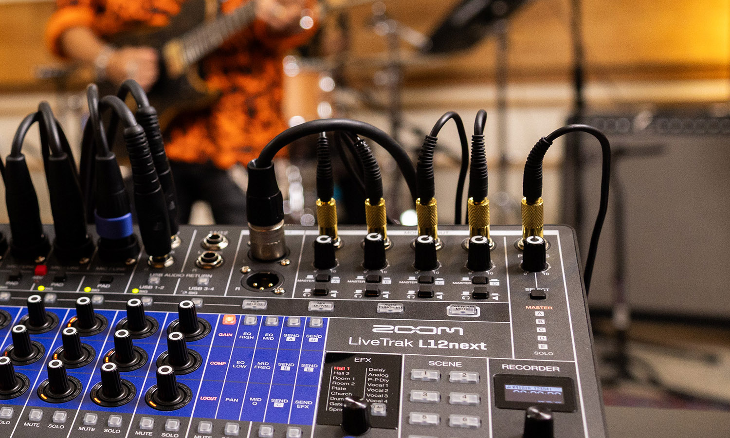 Zoom LiveTrak L12next (fot. Zoom)