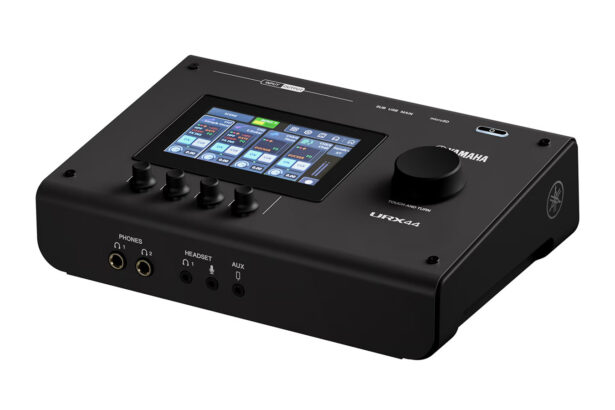 Yamaha URX44 (fot. Yamaha)