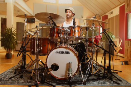Sam Barrell Jones & Yamaha Recording Custom (fot. YouTube / Yamaha Drums)