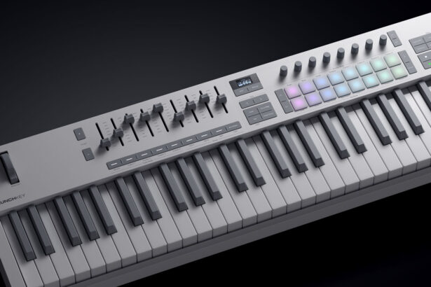 Novation Launchkey 61 White (fot. Novation)