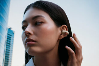 Sennheiser ACCENTUM Clip (fot. Sennheiser)