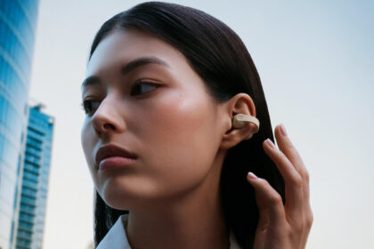 Sennheiser ACCENTUM Clip (fot. Sennheiser)