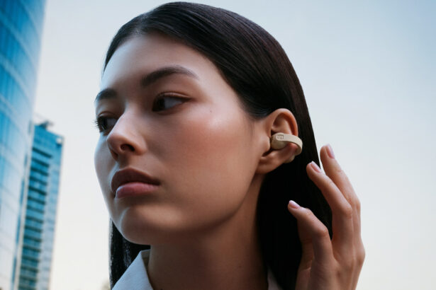 Sennheiser ACCENTUM Clip (fot. Sennheiser)