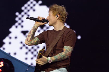 Ed Sheeran i Sennheiser Spectera (fot. Mark Surridge)