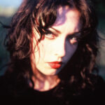 Violet Grohl „Be Sweet To Me” (fot. Bella Newman / mat. prasowe Universal Music Group)