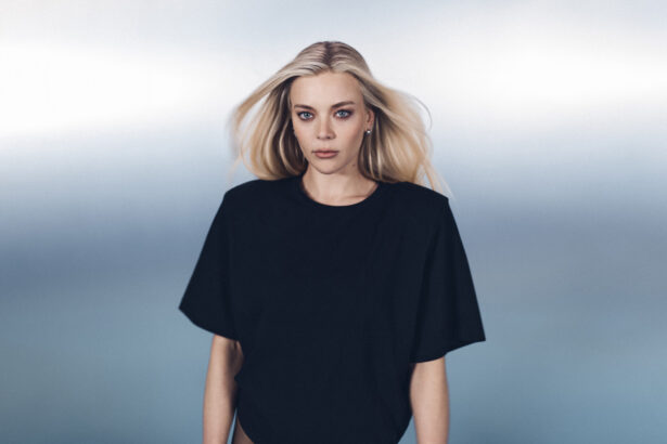 Becky Hill „what do i have to do?” (mat. prasowe Universal Music Polska)