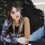 Suki Waterhouse „Loveland” (fot. Maddi Waterhouse / mat. prasowe Universal Music Polska)