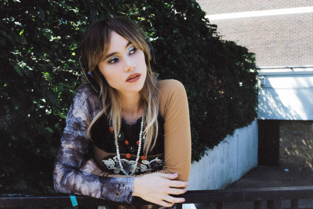 Suki Waterhouse „Loveland” (fot. Maddi Waterhouse / mat. prasowe Universal Music Polska)